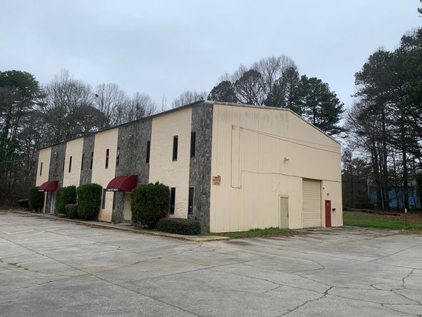 +/-7,500 SF Office/Warehouse-Morrow: 2054 Rex Rd, Morrow, GA 30260